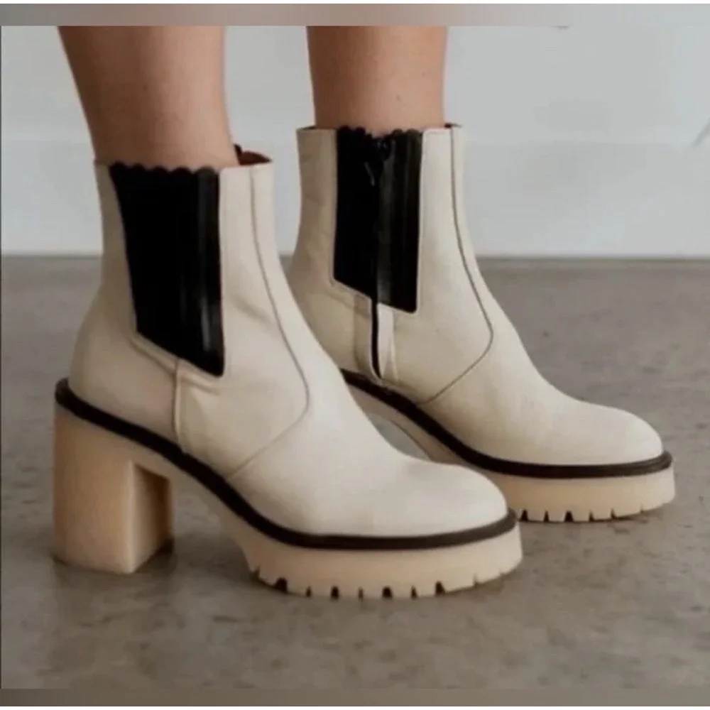Free People Lug Sole James Chelsea Boots White Leather NEW Size EU 38 US 7.5